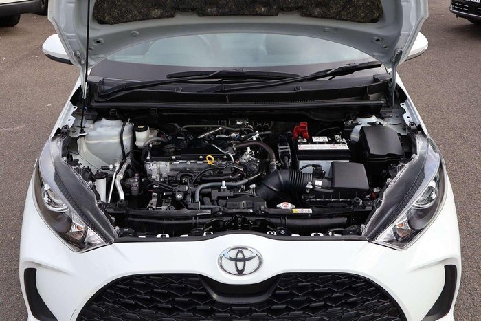 2024 Toyota Yaris Ascent Sport