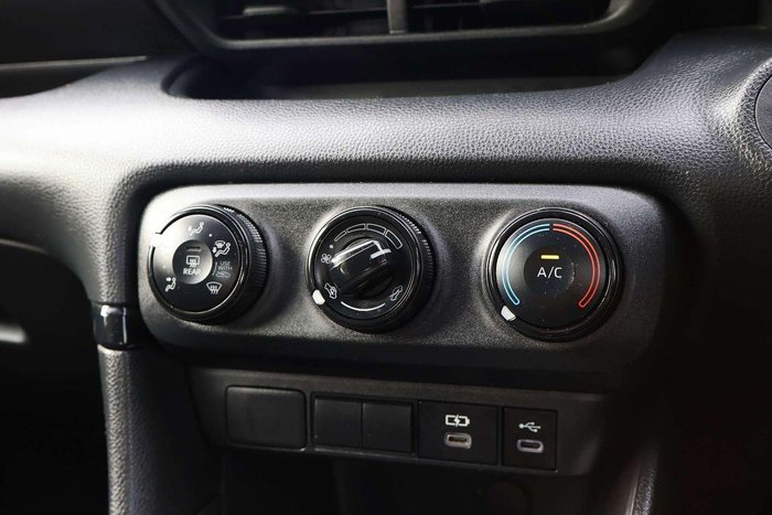 2024 Toyota Yaris Ascent Sport