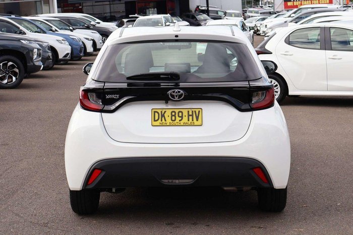 2024 Toyota Yaris Ascent Sport