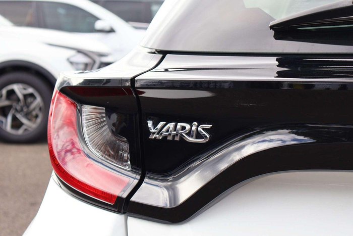 2024 Toyota Yaris Ascent Sport