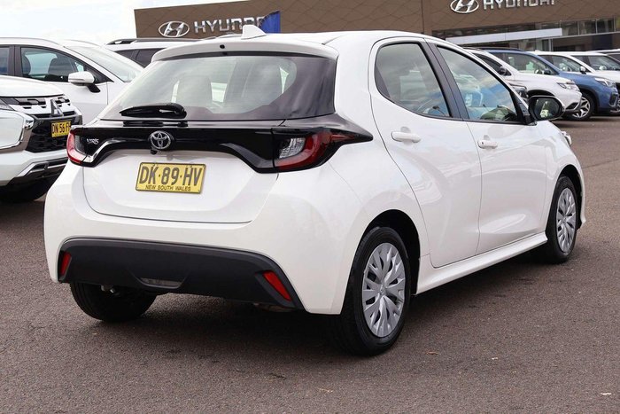 2024 Toyota Yaris Ascent Sport