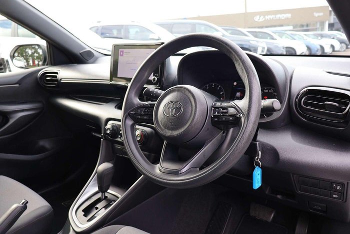 2024 Toyota Yaris Ascent Sport