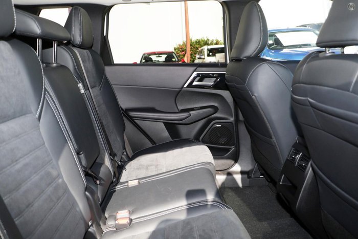 2025 Mitsubishi Outlander Aspire