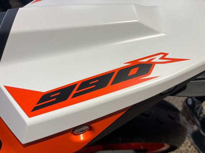 2026 KTM 990 Duke R Duke Orange