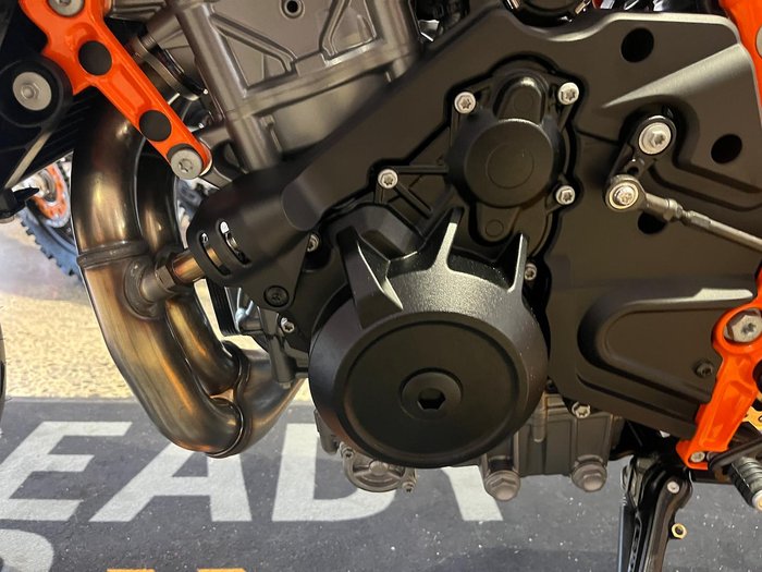 2026 KTM 990 Duke R Duke Orange