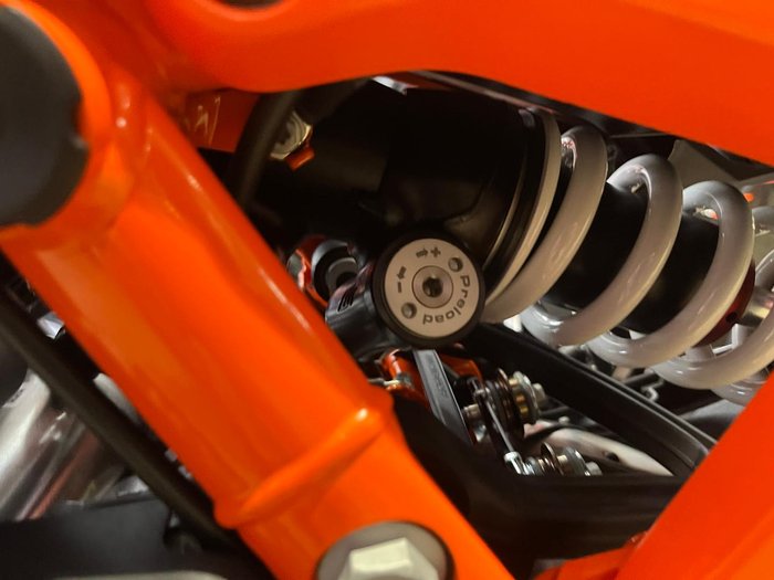 2026 KTM 990 Duke R Duke Orange