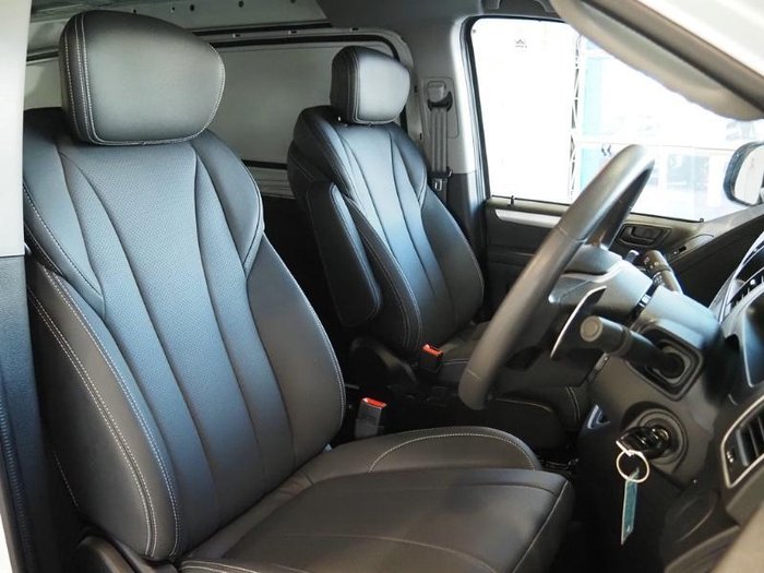 2023 LDV G10 +