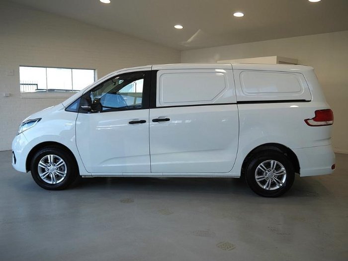 2023 LDV G10 +