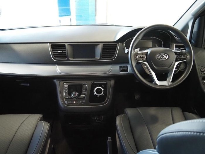2023 LDV G10 +