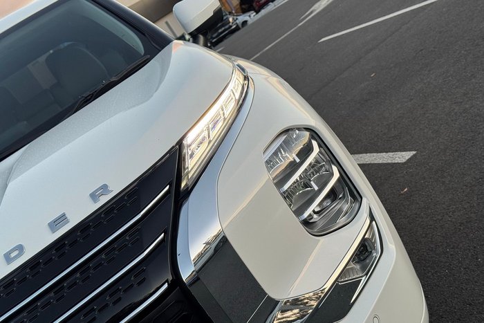 2022 Mitsubishi Outlander Exceed