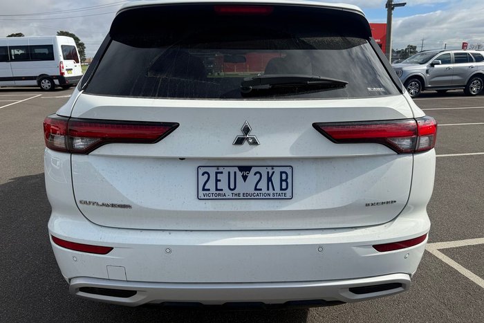 2022 Mitsubishi Outlander Exceed