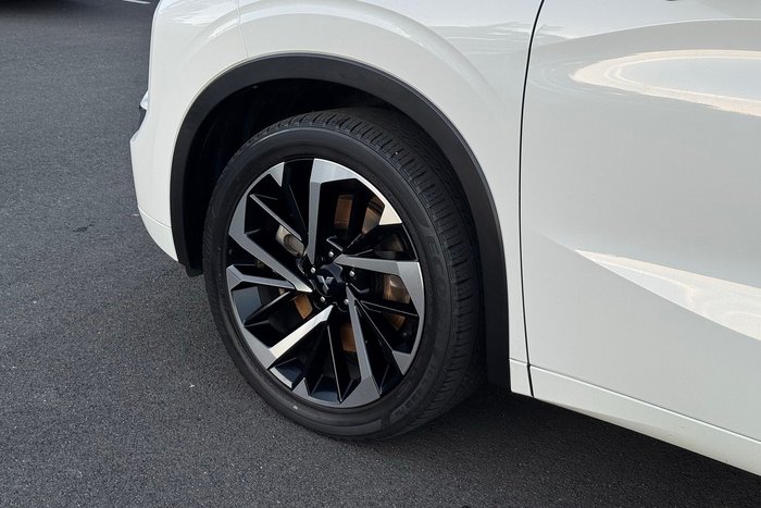 2022 Mitsubishi Outlander Exceed