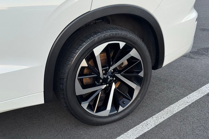 2022 Mitsubishi Outlander Exceed