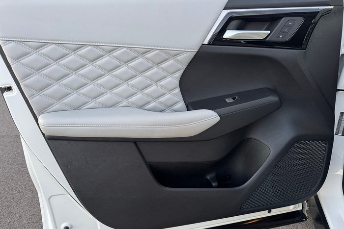 2022 Mitsubishi Outlander Exceed