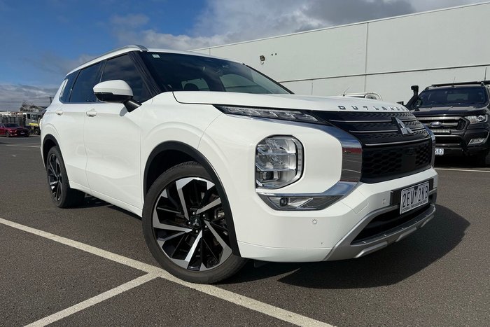 2022 Mitsubishi Outlander Exceed