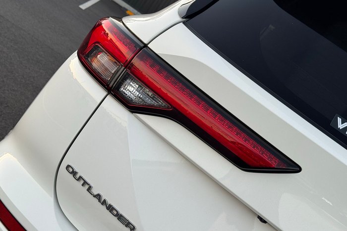 2022 Mitsubishi Outlander Exceed