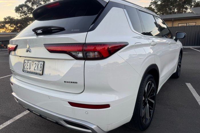 2022 Mitsubishi Outlander Exceed