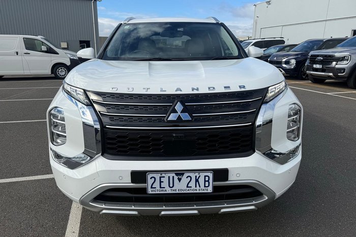 2022 Mitsubishi Outlander Exceed