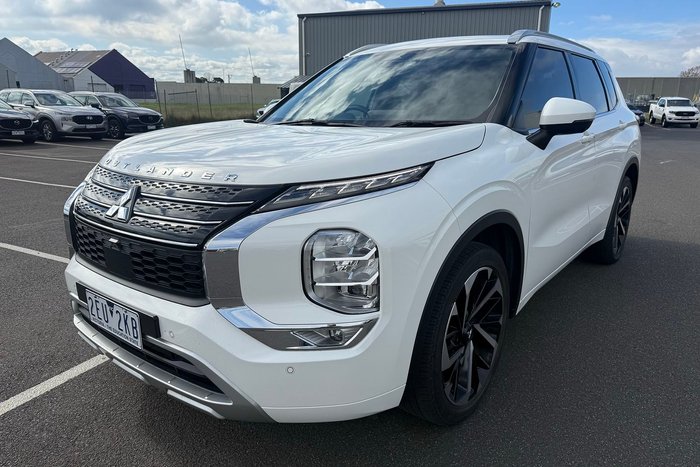 2022 Mitsubishi Outlander Exceed