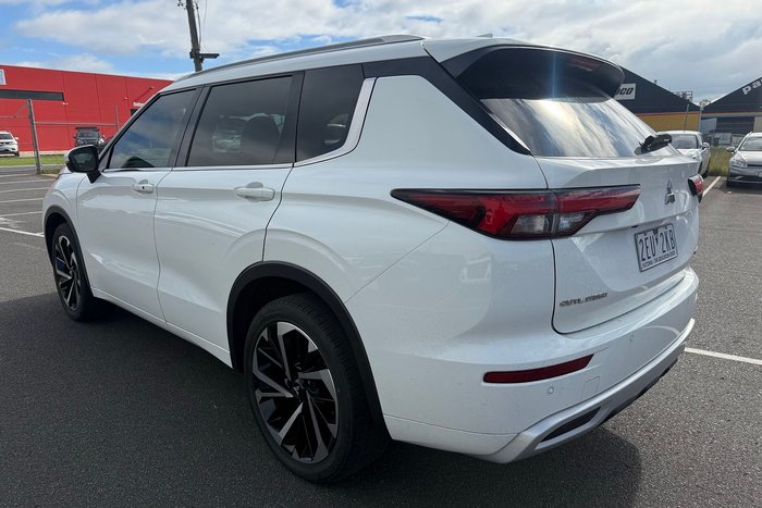 2022 Mitsubishi Outlander Exceed
