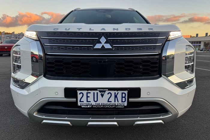 2022 Mitsubishi Outlander Exceed