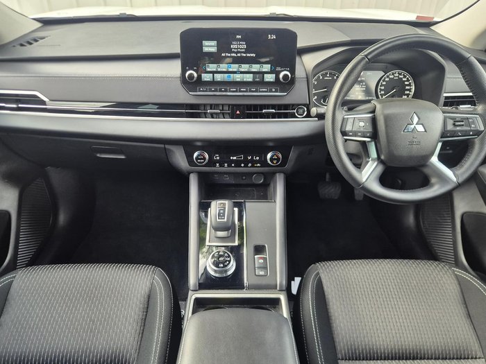 2022 Mitsubishi Outlander LS