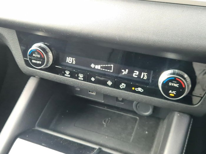 2022 Mitsubishi Outlander LS