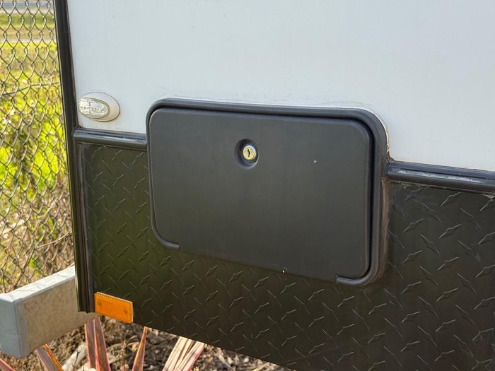 2018 Jayco Journey Outback 17.58-3 Ob