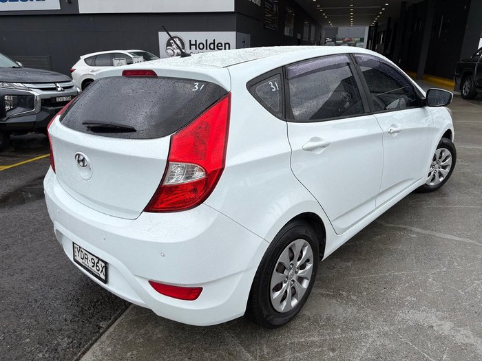 2016 Hyundai Accent Active