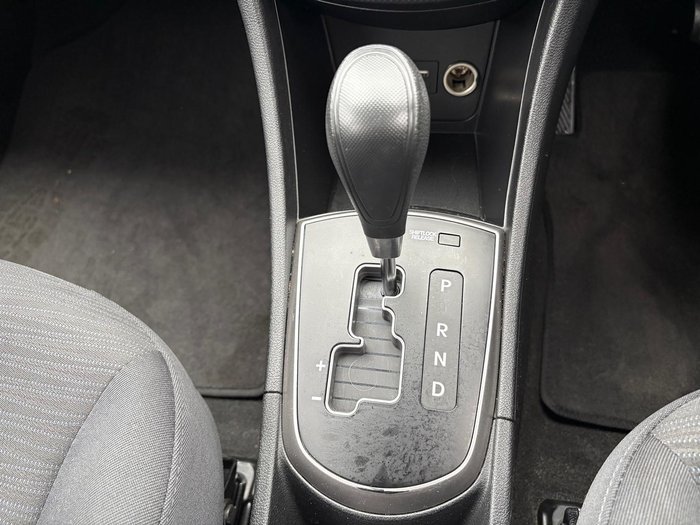 2016 Hyundai Accent Active