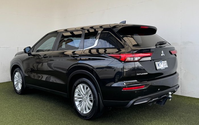 2022 Mitsubishi Outlander ES
