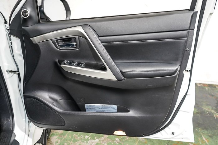 2024 Mitsubishi Pajero Sport Exceed