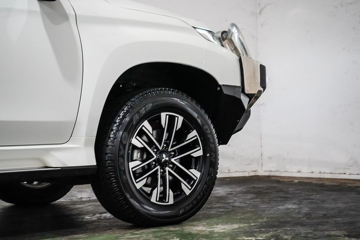 2024 Mitsubishi Pajero Sport Exceed