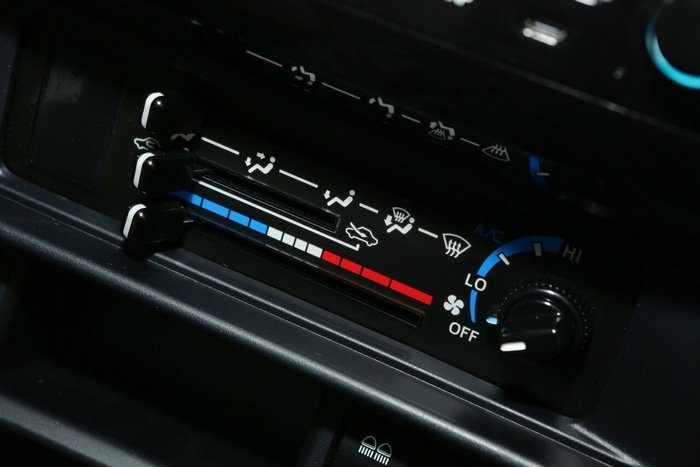 2025 Toyota Landcruiser GXL