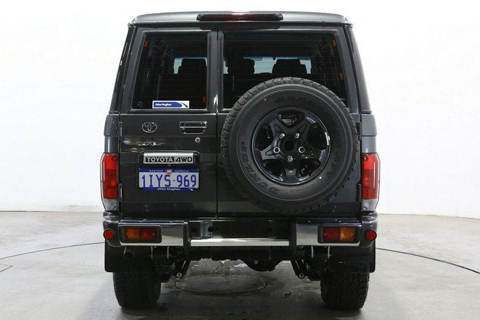 2025 Toyota Landcruiser GXL