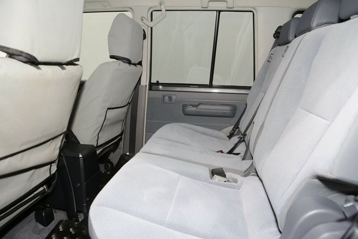 2025 Toyota Landcruiser GXL