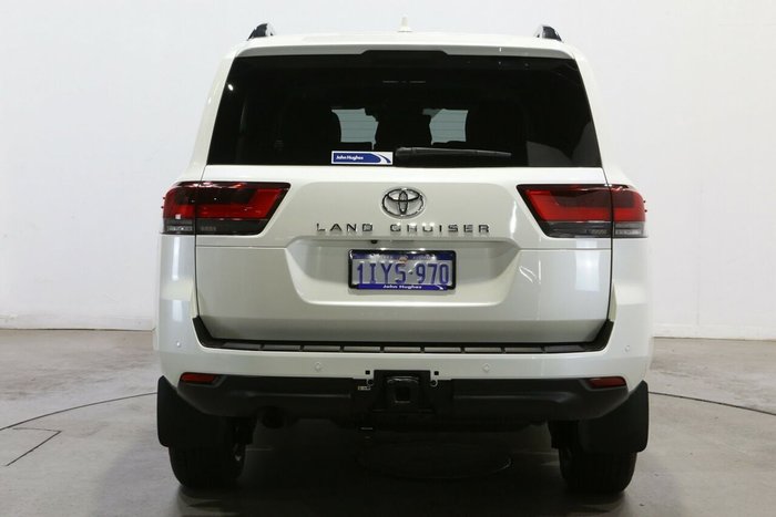 2025 Toyota Landcruiser VX