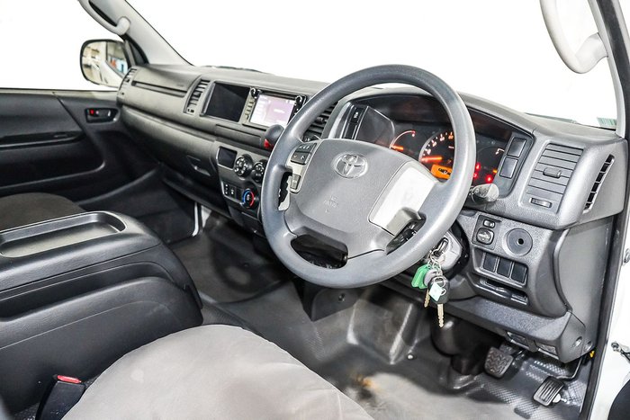2018 Toyota Hiace Commuter