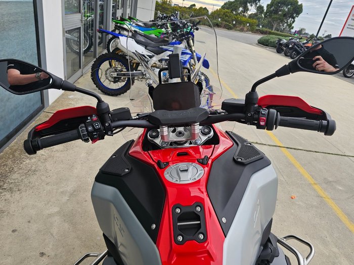 2026 BMW Motorrad R 1300 GS Red