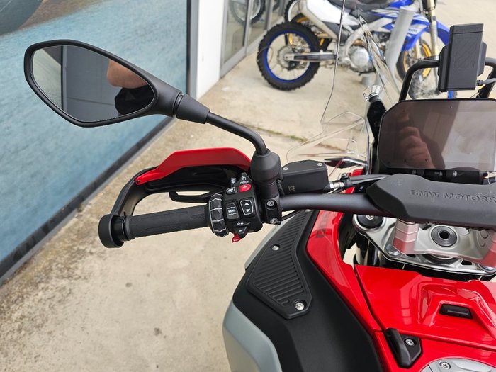 2026 BMW Motorrad R 1300 GS Red