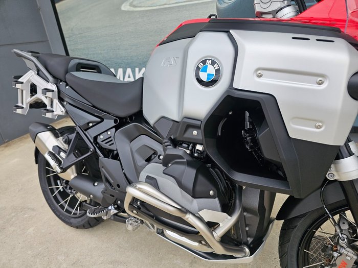 2026 BMW Motorrad R 1300 GS Red