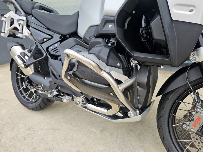 2026 BMW Motorrad R 1300 GS Red