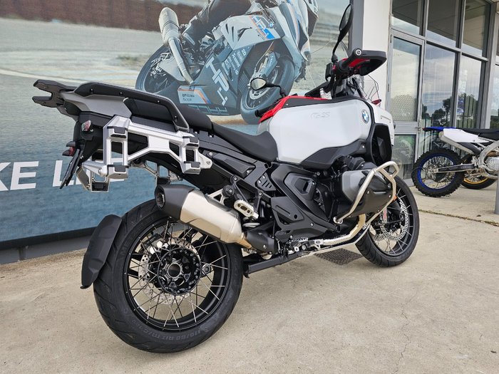 2026 BMW Motorrad R 1300 GS Red