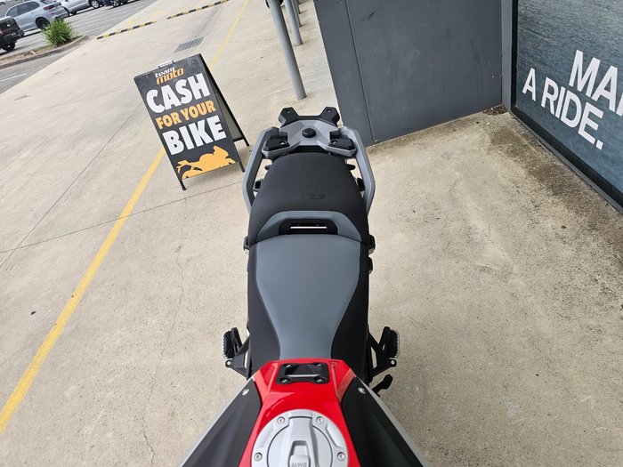 2026 BMW Motorrad R 1300 GS Red