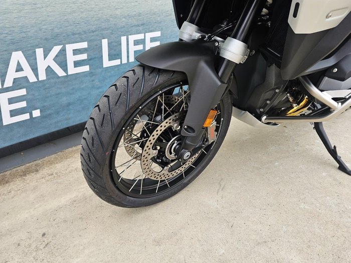 2026 BMW Motorrad R 1300 GS Red