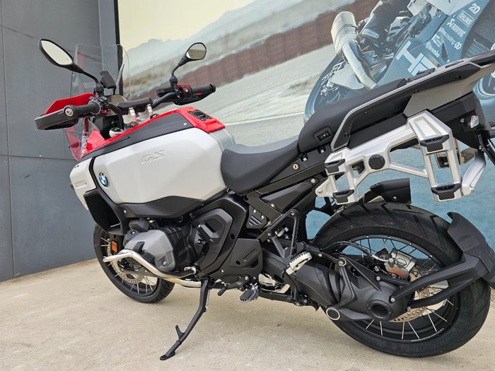 2026 BMW Motorrad R 1300 GS Red