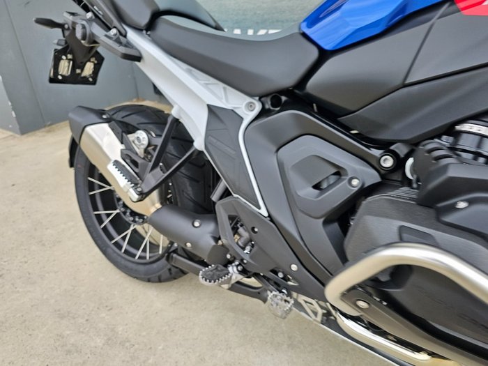 2025 BMW Motorrad R 1300 GS TROPHY Racing Blue Metallic