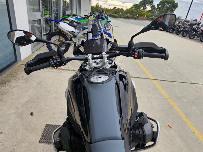 2026 BMW Motorrad R 1300 GS Black