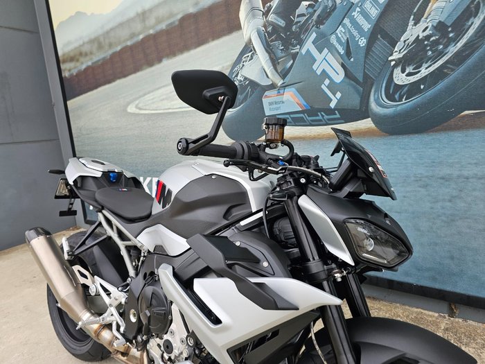 2026 BMW Motorrad M 1000 R Silver