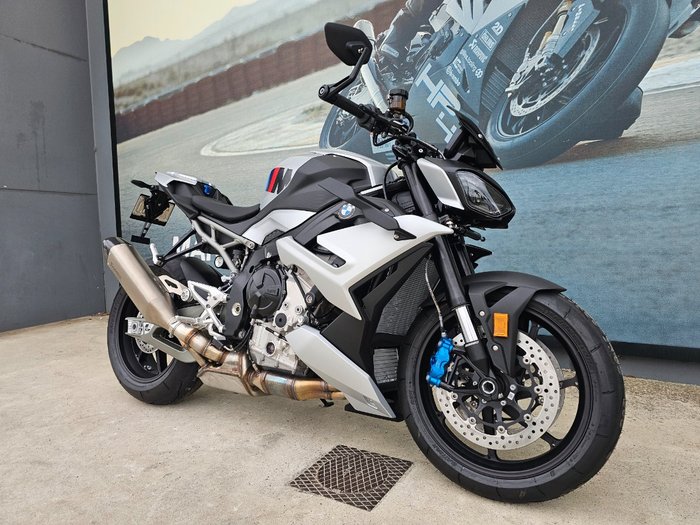2026 BMW Motorrad M 1000 R Silver